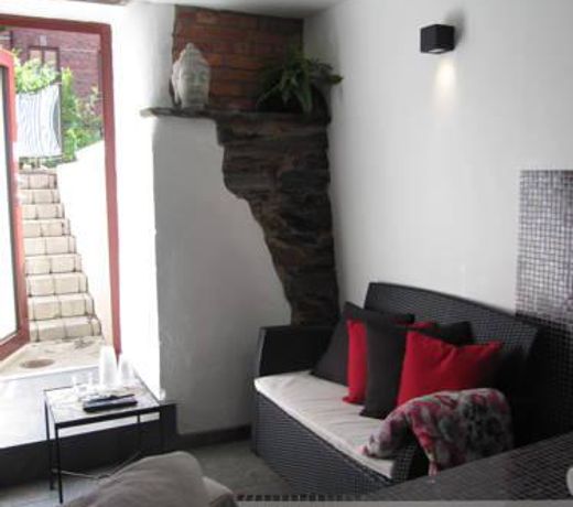 IQ SUITES