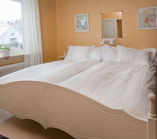 Villa E Bed & Breakfast