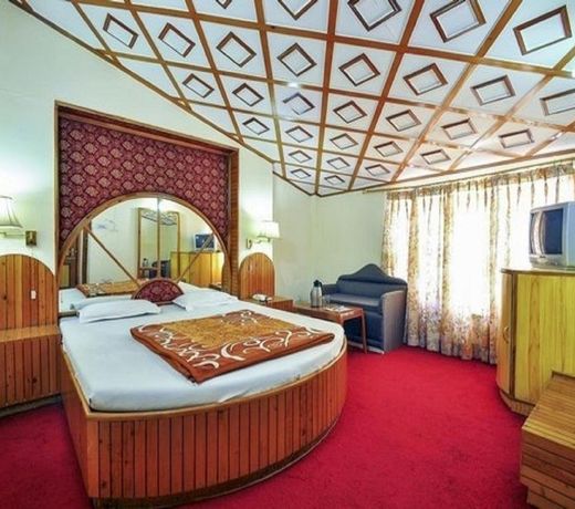 Hotel Chaman Palace