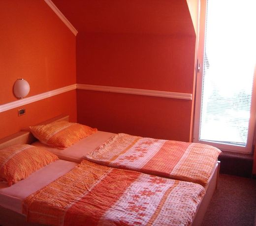 GUESTHOUSE LARA