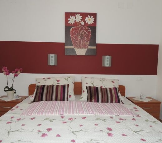 Apartments and Rooms Tavcar