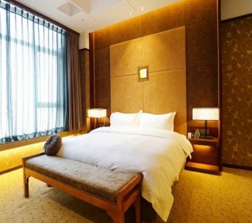 Jiayu Emperor Hotel