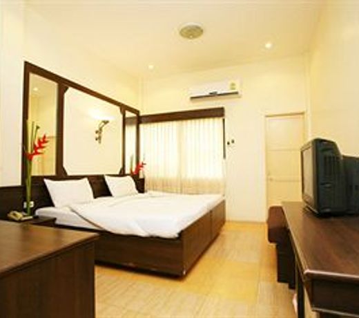Rajata Hotel