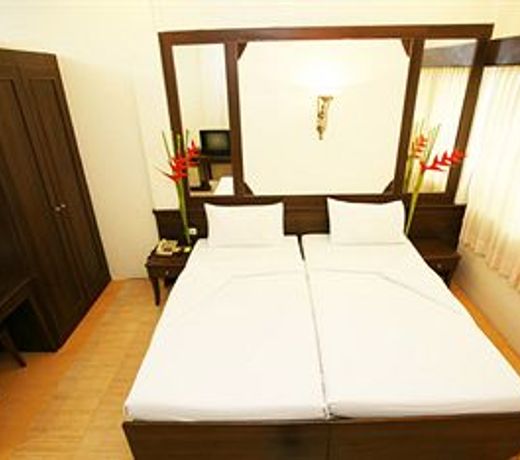 Rajata Hotel