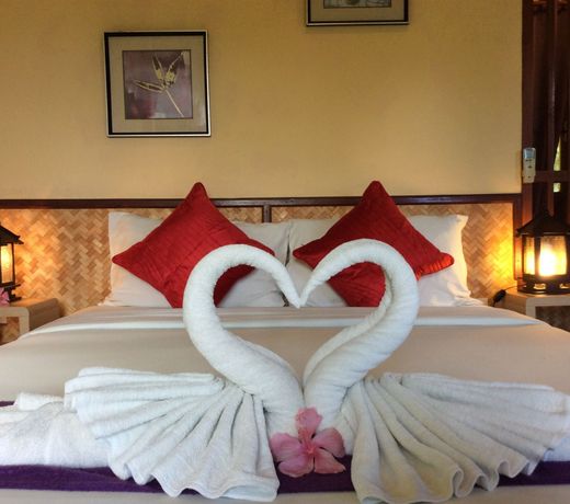 Pura Vida Pai Resort