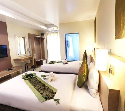 Green Hotel and Resort