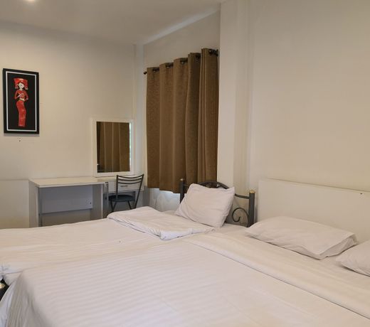 KK Centrum Hotel