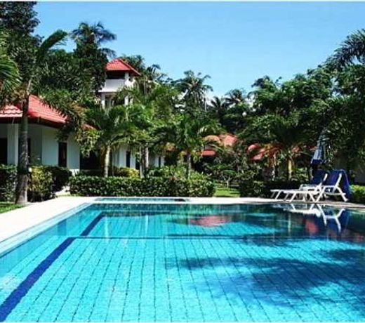 Smile House & Pool