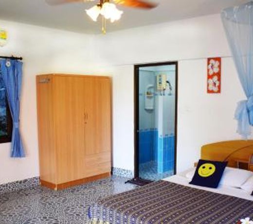 Smile House & Pool