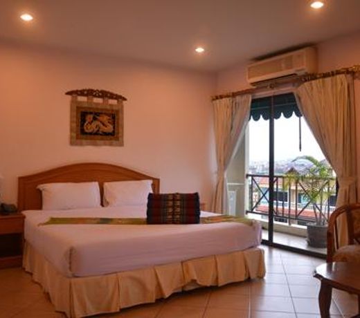 Seven Oaks Inn