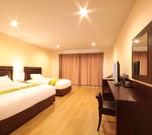 Paragon Suites Resort