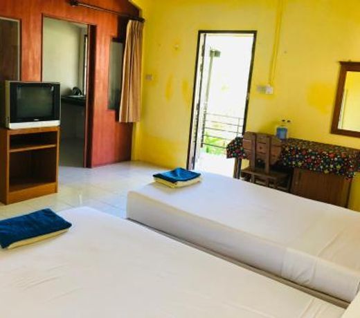 Khaolak Banana Bungalow