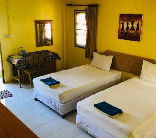 Khaolak Banana Bungalow