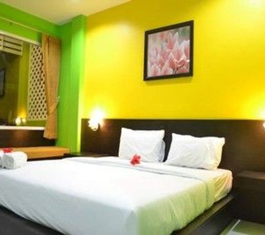 Khaolak C-nior Bungalows