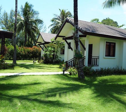 Khaolak Blue Lagoon Resort - SHA Extra Plus