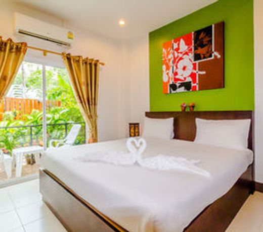 Baan Yuyen Karon Guesthouse