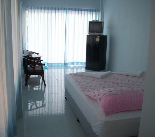 Naiharn On The Rock Resort Phuket