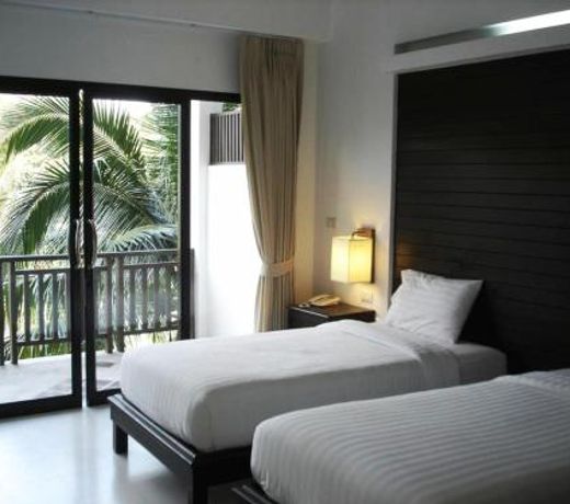 Holiday Park Hotel