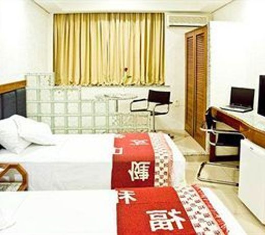 LORD MANAUS HOTEL