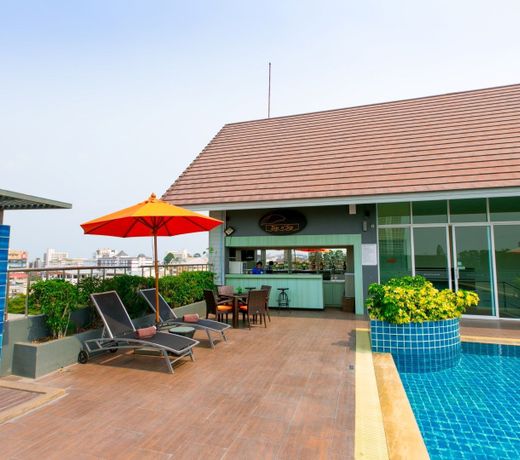 Adelphi Pattaya - SHA Extra Plus