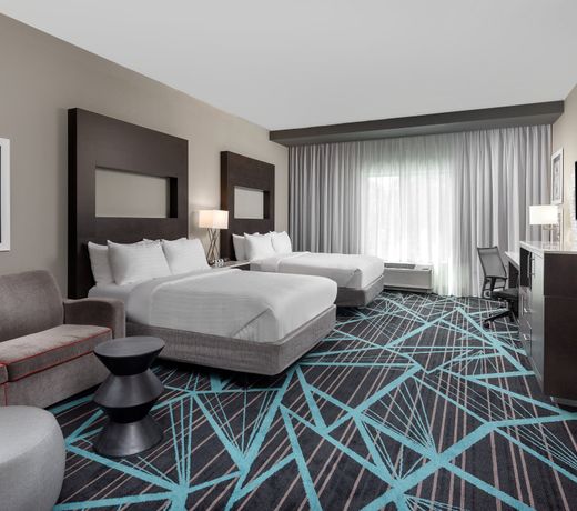 Holiday Inn Express & Suites - Charlotte Airport, an IHG Hotel