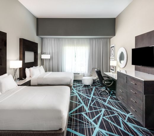 Holiday Inn Express & Suites - Charlotte Airport, an IHG Hotel