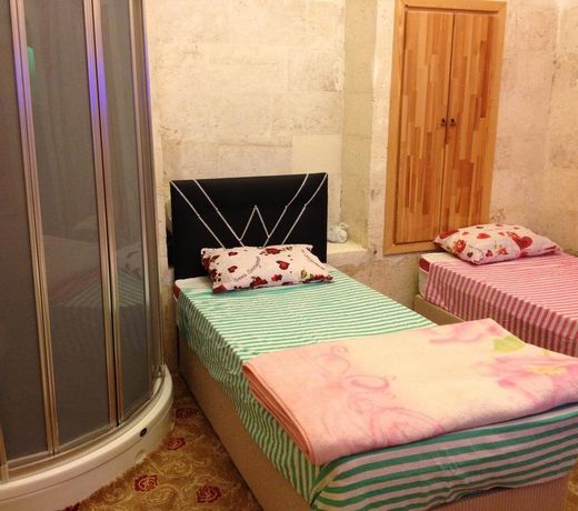VEZIRHAN KONUK EVI
