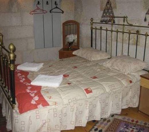 Anatolia Raymonde Cave House