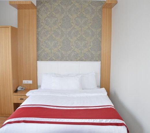 Dinc Otel