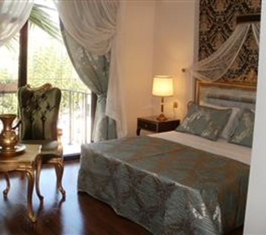 Saint John Hotel