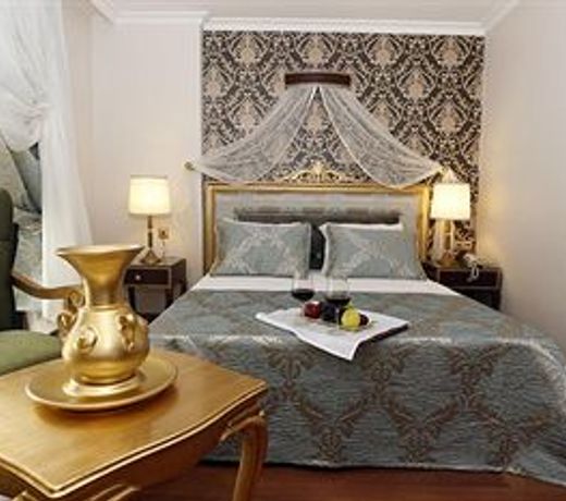 Saint John Hotel