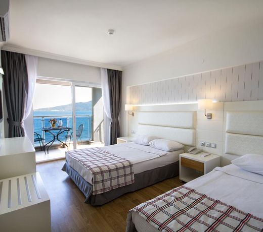 Yunus Hotel