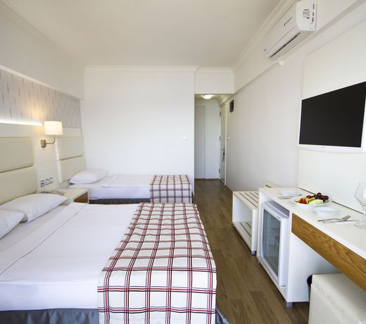 Yunus Hotel