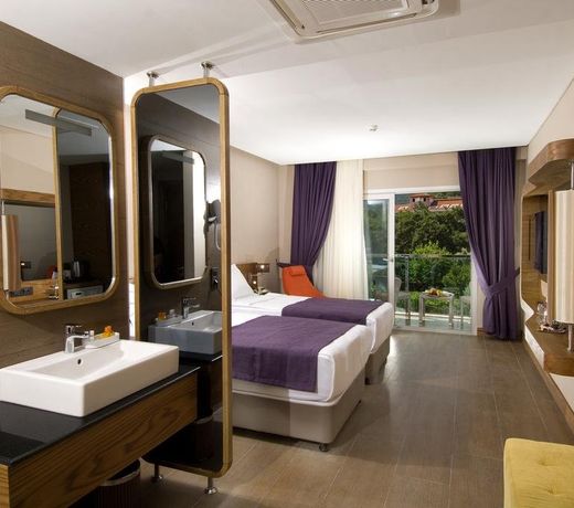 Casa De Maris Spa & Resort Hotel