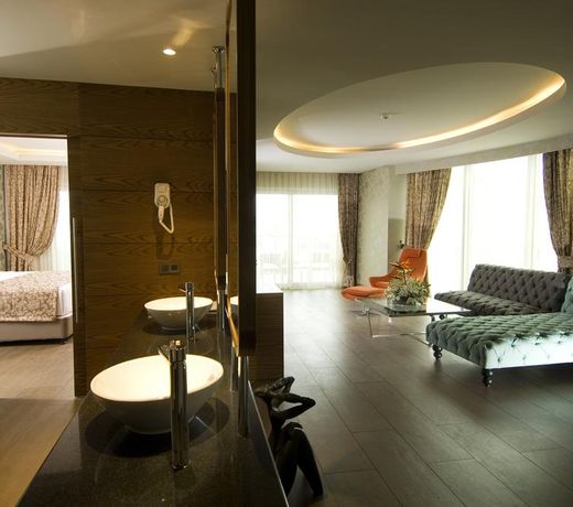 Casa De Maris Spa & Resort Hotel