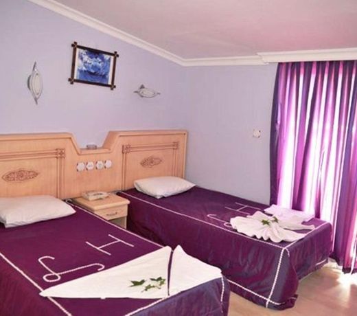 Anerissa Hotel
