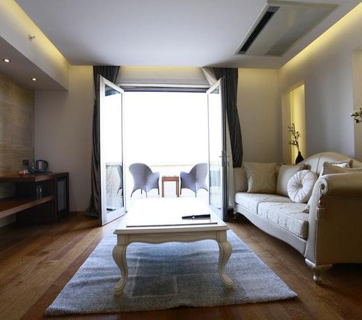 Reyhani Kasri - Special Class