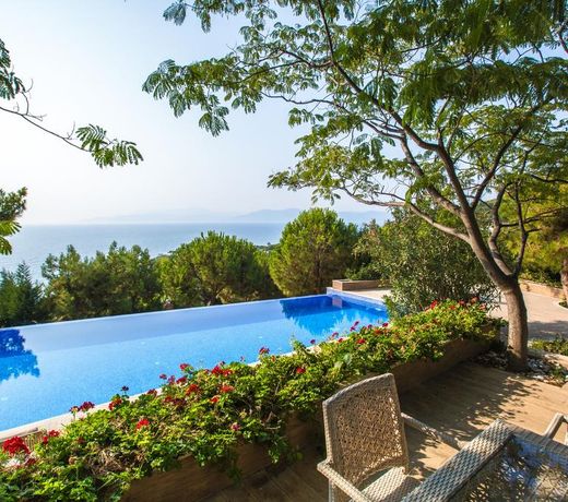 Pine Bay Holiday Resort