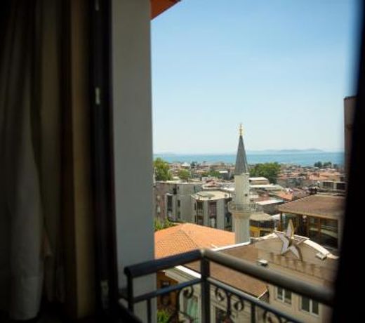 Yuksel Hotel