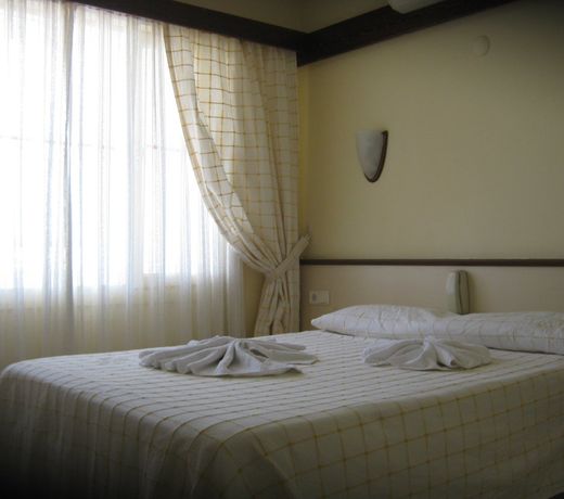 Oya Family Suites