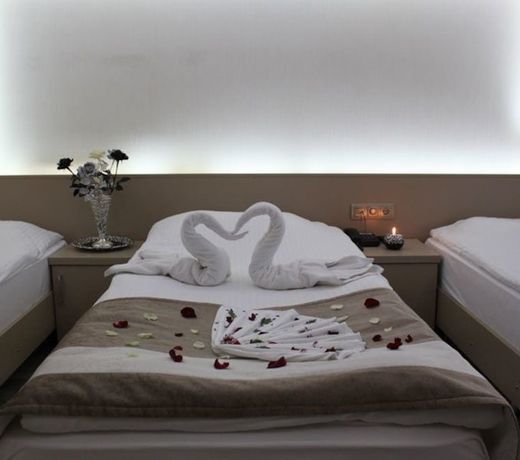 Derya Hotel