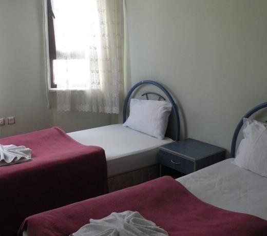 HOTEL BELLA