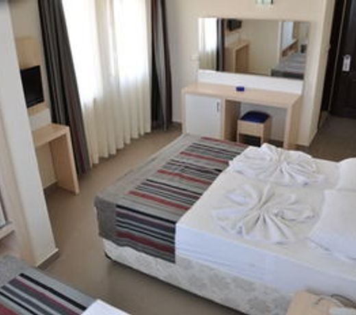 Senza Inova Beach Hotel
