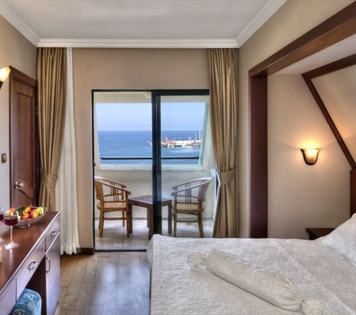 L'ancora Beach Hotel