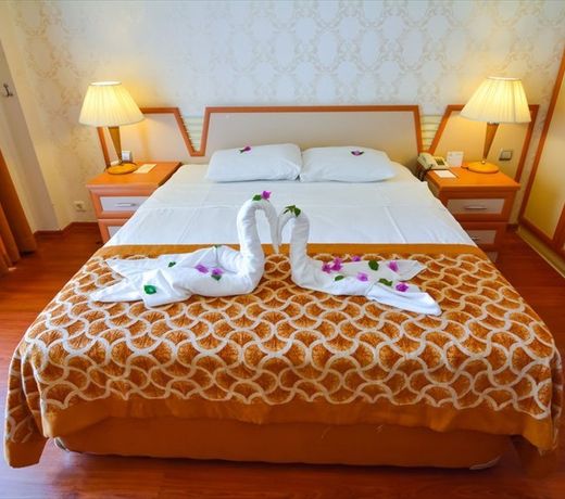 Pine House Hotel