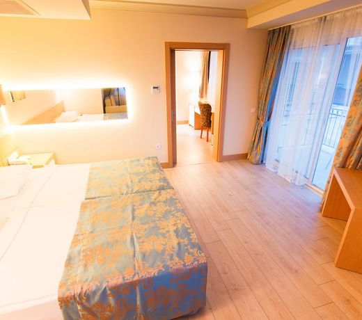 L'Oceanica Beach Resort