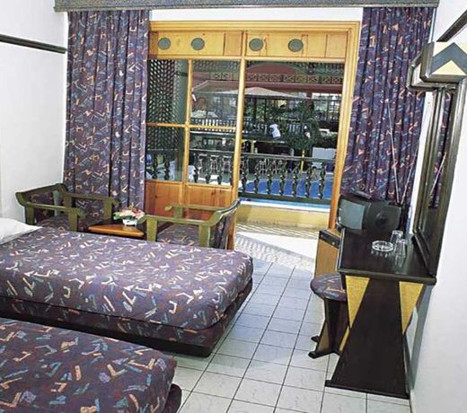 Mr. Crane Hotel