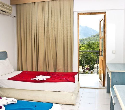 Ares Hotel