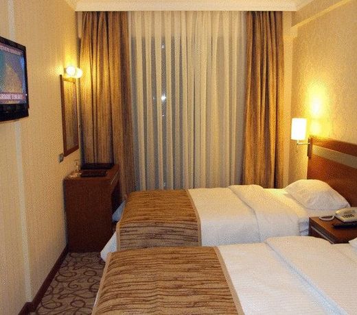 Almer Hotel