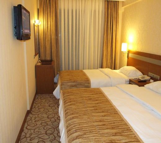 Almer Hotel